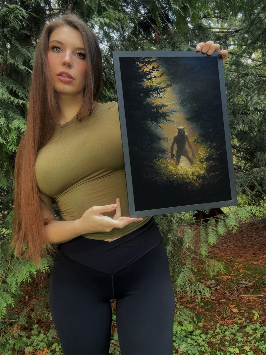 shelbystardust's tweet image. Day 5 of sharing my weird creepy art until the right people see it 🖤😌🐺