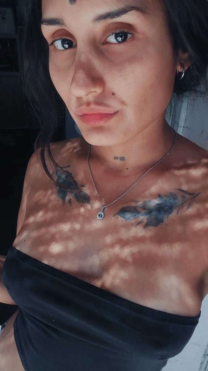 Some women want flowers… 🌹
I want transfers. 💸
If you're turned on by obeying a woman who doesn't need you,
start by paying.
Goddesses don't beg.
They pay tribute. 👠👑
#Findom #Femdom #MoneySlave #PayPig #GoddessEnergy #SpoilMe #FinancialDomination #ViralTweet 💎🔥flori