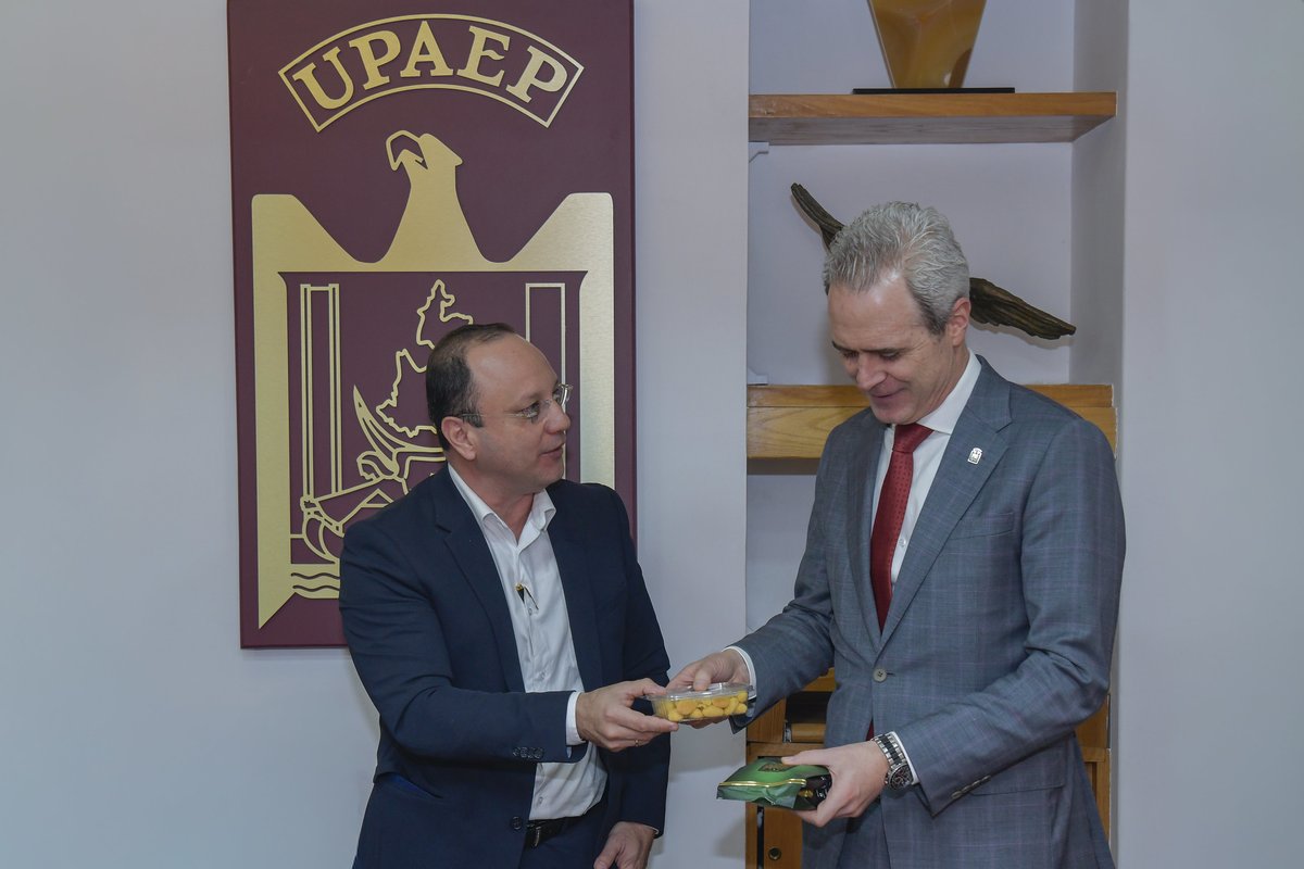 Emilio J. Baños tweet media