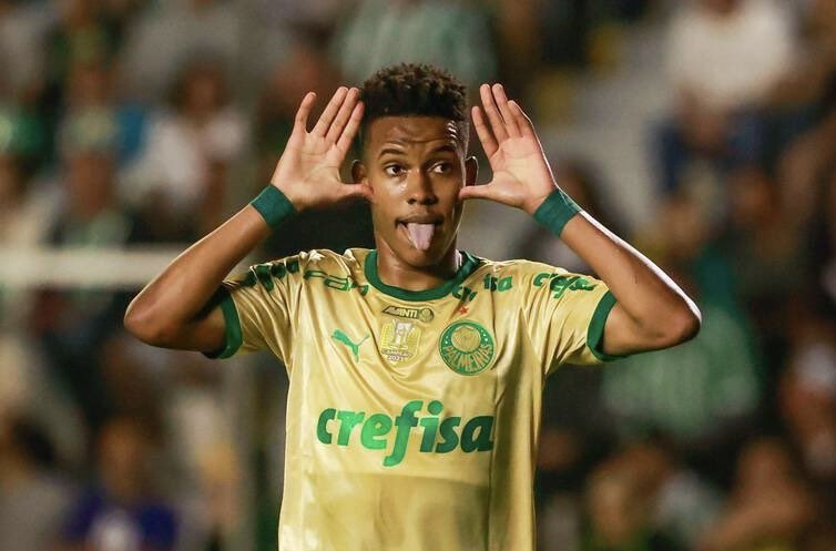 Never forget that Estêvão Willian broke Neymar’s record for the most goal contributions by a U-17 player in a single Brasileirão edition.

Estêvão Willian - 22 G/A
Neymar - 16 G/A

The boy is destined for greatness.