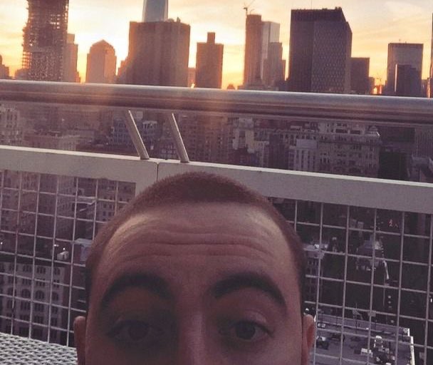 malcompicsdaily's tweet image. mac miller 🤝 this pose