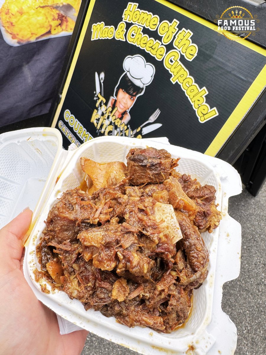 This is what happens when festival food gets creative 😮‍💨🧁

Big ideas, bold flavors, and comfort food! Tashana's Kitchen brought the energy. 

#FamousFoodFestival #FestivalEats #FoodCreativity #ComfortFoodVibes #NYCFestival #OutsideInNYC #FestivalEnergy