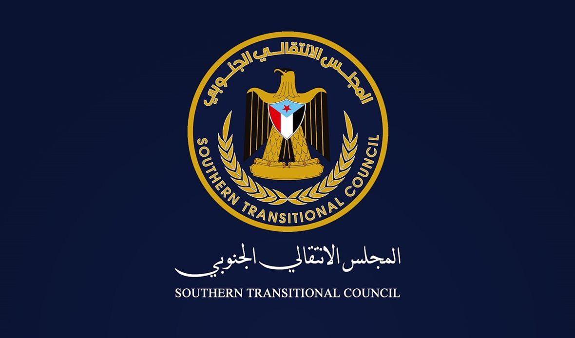 PresenceWeb3's tweet photo. 🔴 انتقالي أبين يعلن إقامة مليونية "الثبات والوفاء" يوم السبت القادم في زنجبار تعبيراً عن الإرادة الشعبية الجنوبية

🔴 قيادة انتقالي أبين تؤكد أن التظاهر السلمي حق مشروع ومكفول للتعبير عن المطالب الوطنية بصورة حضارية
 
🔴 انتقالي أبين يدعو جماهير المحافظة للحفاظ على المؤسسات والمرافق العامة والخاصة وقطع الطريق أمام المتربصين بسلمية الفعالية

🔴 انتقالي أبين يشدد على ضرورة الالتزام بخط سير التظاهرة ورفع الشعارات الوطنية الرسمية التي تعكس وعي أبناء المحافظة

🔴 انتقالي أبين: أي تصرف مشبوه تجاه المؤسسات الأمنية أو العسكرية لا يمثل المليونية ويتحمل فاعلوه كامل المسؤولية

🔴 انتقالي أبين يؤكد على أن حماية الممتلكات العامة والخاصة أولوية قصوى وواجب وطني وأخلاقي خلال الزخم الجماهيري المرتقب

🔴 انتقالي أبين: مليونية "الثبات والوفاء" في زنجبار تجسد تمسك أبناء أبين بحقوقهم الوطنية ودعمهم الكامل للمجلس الانتقالي الجنوبي

🔴 انتقالي أبين: أبناء المحافظة سيظلون نموذجاً في التعبير السلمي المسؤول والحرص على الأمن والاستقرار وتلاحم الصف

#الدعم_السعودي_يقتل_المتظاهرين
#شبوة_الثبات_والصمود_للجنوب
#حضرموت_ترفض_الاحتلال_اليمني
#عدن_المستقله #AIC