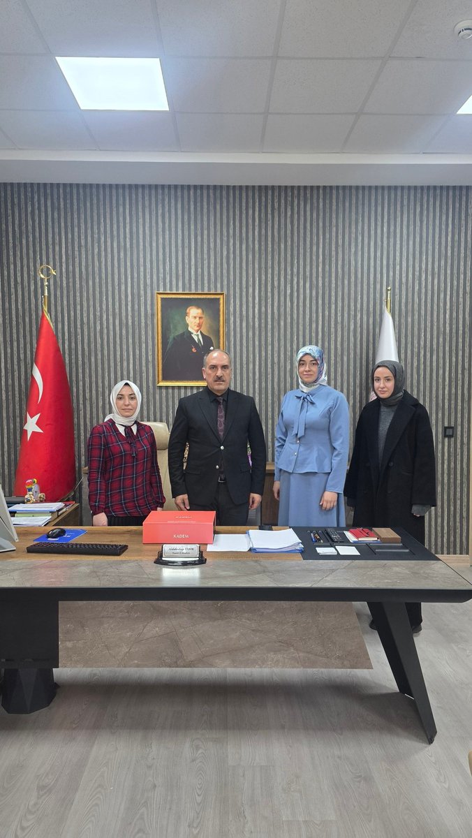 Bingöl Ticaret İl Müdürü Abdulvahap Tanık Bey'i ziyaret ettik.

Kabulleri için kendilerine teşekkür ederiz.