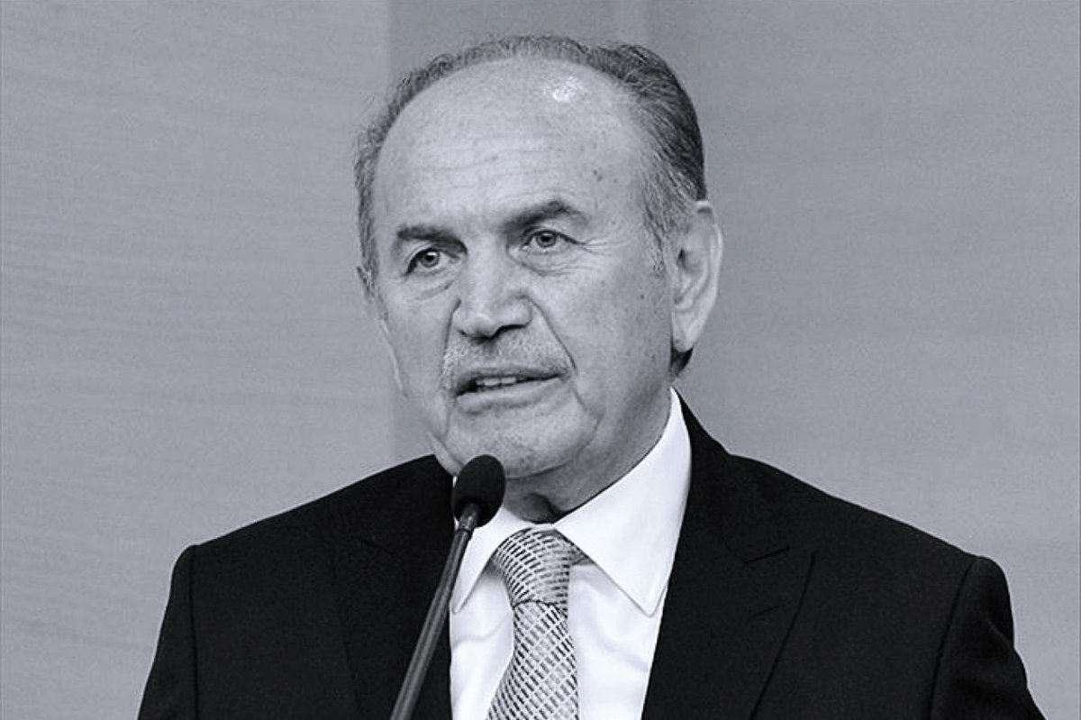 Merhum Başkanım,

Bugün 13 Şubat, vefat yıl dönümünüz. Yıllarca birlikte omuz omuza İstanbul için çalıştık.

Zaman geçtikçe kıymetinizi, vizyonunuzu, tevazunuzu daha iyi anlıyoruz.

Rabbim rahmet eylesin, mekânınız cennet, makamınız âli olsun.

Sizi özlüyoruz,
Rahmetle..

🤲🌹❤️