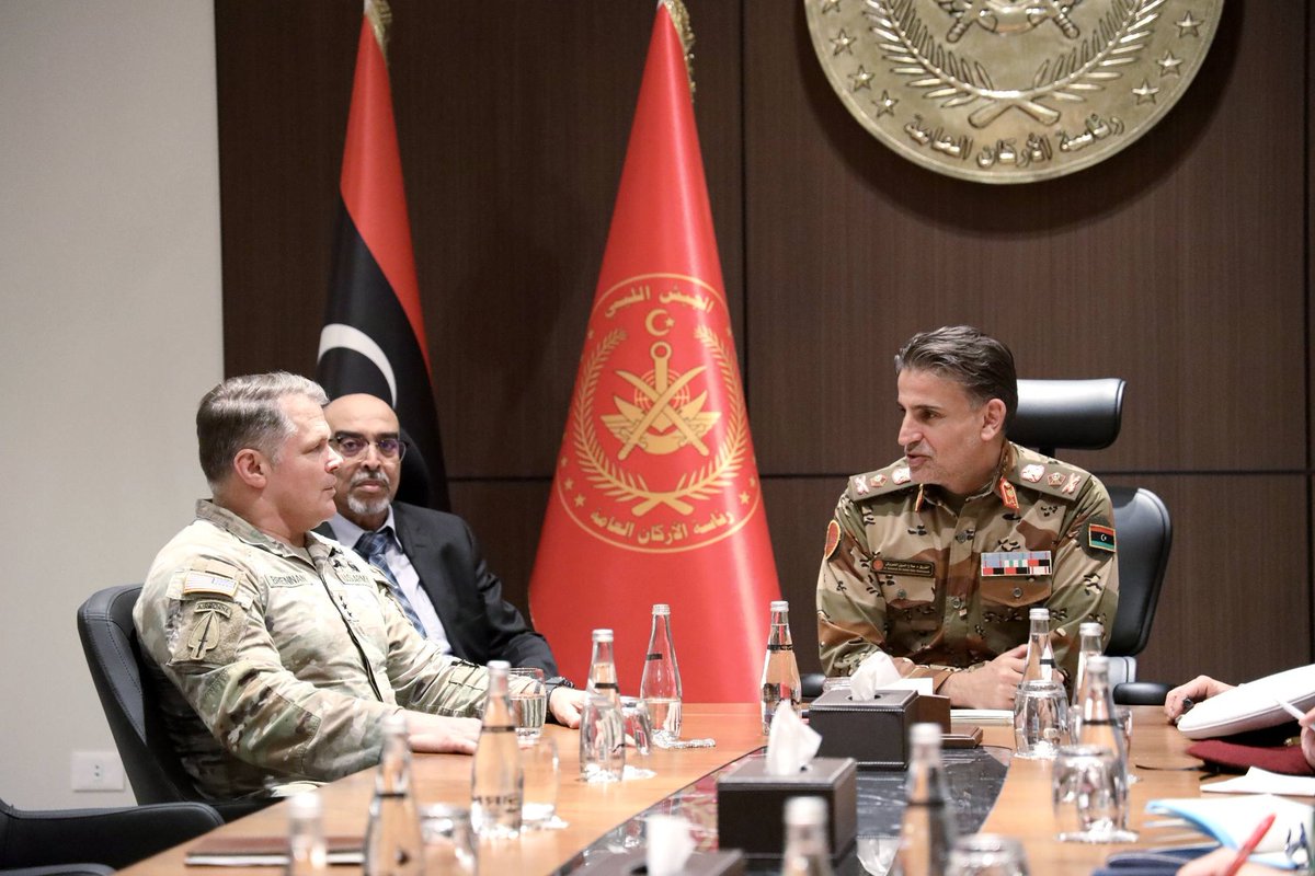USEmbassyLibya's tweet image. •@USAfricaCommand Deputy Commander Lt. Gen. John Brennan and Chargé d' Affaires Jeremy Berndt met yesterday in #Tripoli with Chief of the General Staff Lt. Gen. Dr. Salah Al-Din Al-Namroush. They reviewed U.S. ongoing support for Libyan-led efforts to overcome internal divisions
