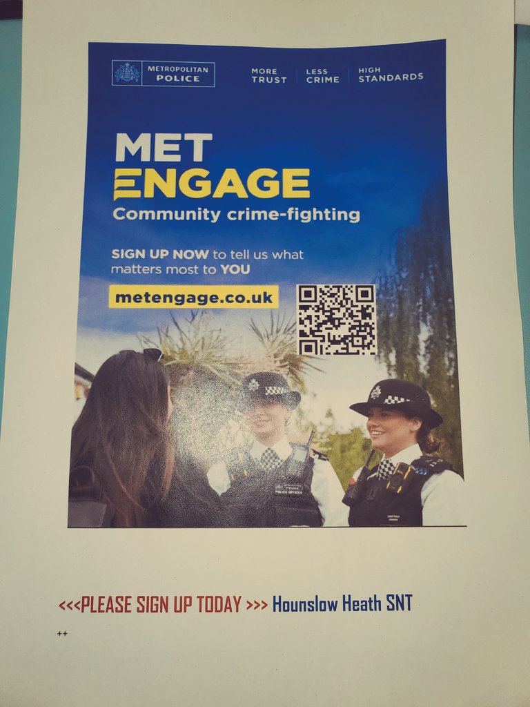 MPSHounslowHth's tweet image. Hounslow Heath SNT assisted by @MPSHestonWest SNT  were  on MUNSTER  &amp;amp; CONNAUGHT AVENUE Hounslow today   leaflet-droping some 300 Leaflets encouraging residents to sign up to MET ENGAGE. 
#teamworkmakesthedreamwork 
#BeSafe 
#localpoliceunit