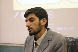 Fuckedup_rainma's tweet image. این موجود منحوس اسمش مسعود کریمی بیرانونده و در لرستان استاد دانشگاهه
میگفتن برادرش فرمانده بسیج دانشجویی لرستانه(نمیتونم تأیید کنم چون سرچ کردم نوشته بود محسن کریمی ولی نمیدونم محسن کریمی بیرانوند بود یا نه)
بسیجی و عنقلابی و از افراد نزدیک به بیته که تو برنامه‌های مختلف صدا و…