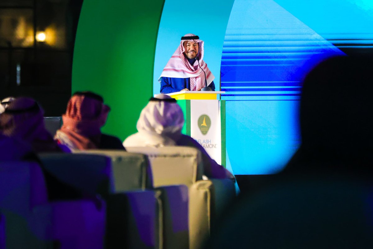 Khaleejclub's tweet photo. حين يجتمع الشغف والإبداع 
يولـد الحـدث 🔝😎

 ليلة خلجاوية مبهرة مع فلاش دايموند 👏🏻 https://t.co/3AEG1UnL7C