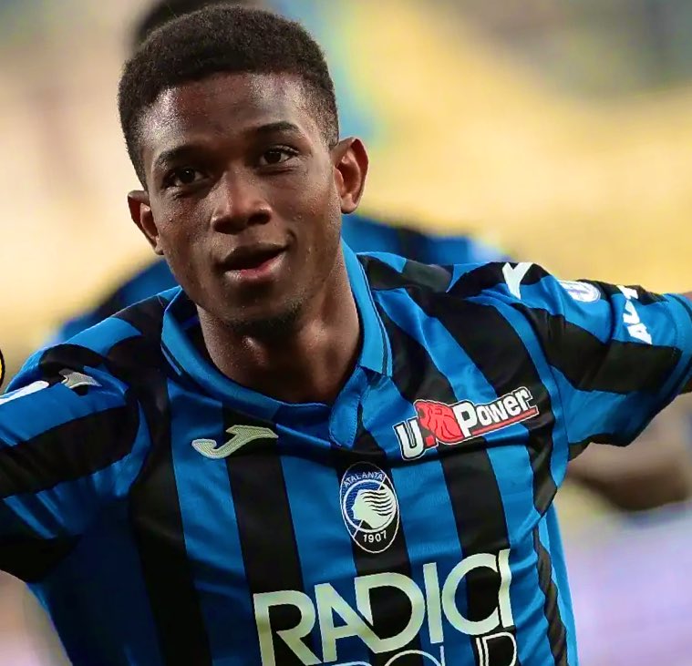 SimplyUtd's tweet photo. 🚨🇨🇮 Amad Diallo Trafficking Story!

What people, let alone footballers, have to do to make a living or fulfil a dream - some like Sir Jim Ratcliffe will never understand because of their privileged background! 

Amad Diallo (born 11 July 2002 in Abidjan, Ivory Coast) was smuggled into Italy around 2010–2015 (sources vary slightly, often citing ages 8–12) using fake family reunification visas. He and another young player, Hamed Junior Traoré (not his biological brother, as confirmed by DNA tests), were presented as children of adults (including Hamed Mamadou Traoré, who posed as their father) to gain entry. This was orchestrated by adults in a child-trafficking ring targeting aspiring West African footballers, promising them European football opportunities.

The boys ended up in northern Italy (Reggio Emilia/Parma region), joining local clubs like ASD Boca Barco before moving to professional teams—Amad to Atalanta and Hamed to Sassuolo. Between 2017 and 2020, Italian authorities (Parma prosecutors and the FIGC) investigated sports-related trafficking networks, uncovering the forged documents and false family ties used for immigration.

In February 2021, Amad (then 18) was fined €48,000 (around £42,000) by the FIGC for violating sports justice rules by using false documents to register and play in Italy (initially under the name Amad Diallo Traoré). He accepted a plea bargain to avoid further sanctions such as suspension. Many reports stress that, as a minor and victim of trafficking, he was not the orchestrator but a child exploited in the scheme. The adults involved faced accusations of smuggling and document forgery.

Amad legally changed his name from Amad Diallo Traoré to simply Amad Diallo in 2020 (around his 18th birthday), dropping "Traoré" to distance himself from the false family link and the scandal. He has rarely spoken publicly about it, and some view the traffickers as having inadvertently enabled his escape from poverty to a successful career.

Amad joined Manchester United from Atalanta in 2021 for around £37 million and has become a key player for the club and the Ivory Coast national team.