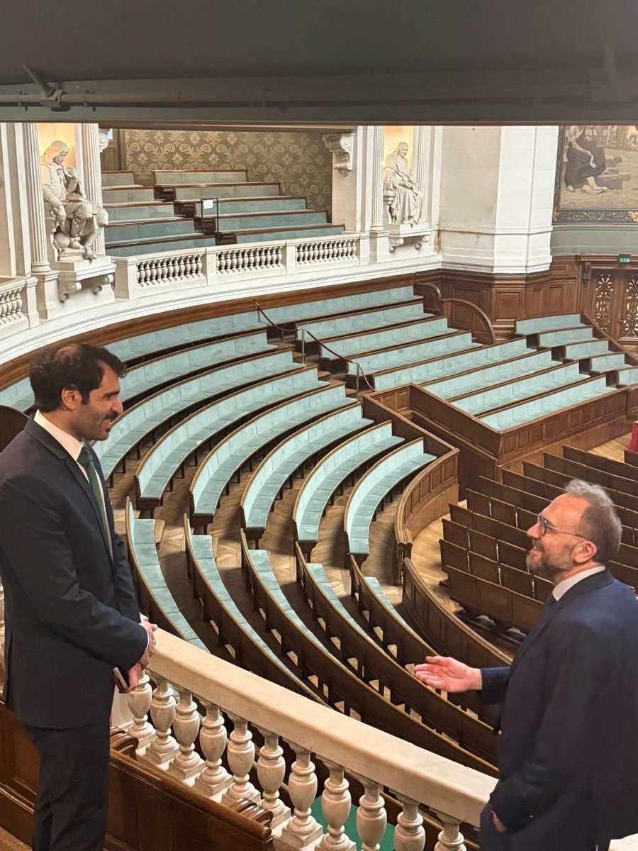 sacuoforg's tweet photo. وفي ختام الزيارة، قام سعادة الدكتور محمد حفني بأخذ جولة تعريفية شاملة عن جامعة السوربون، حيث استمع إلى تفاصيل تاريخها العريق وما حققته من إنجازات أكاديمية على مر السنين والتطورات التي شهدتها الجامعة ومكانتها المرموقة في العالم الأكاديمي. https://t.co/pT1uXN3u4P