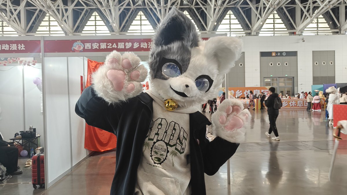taco1582's tweet photo. I got you~🥰
#furry #fursuit https://t.co/9eKnn1QHmp