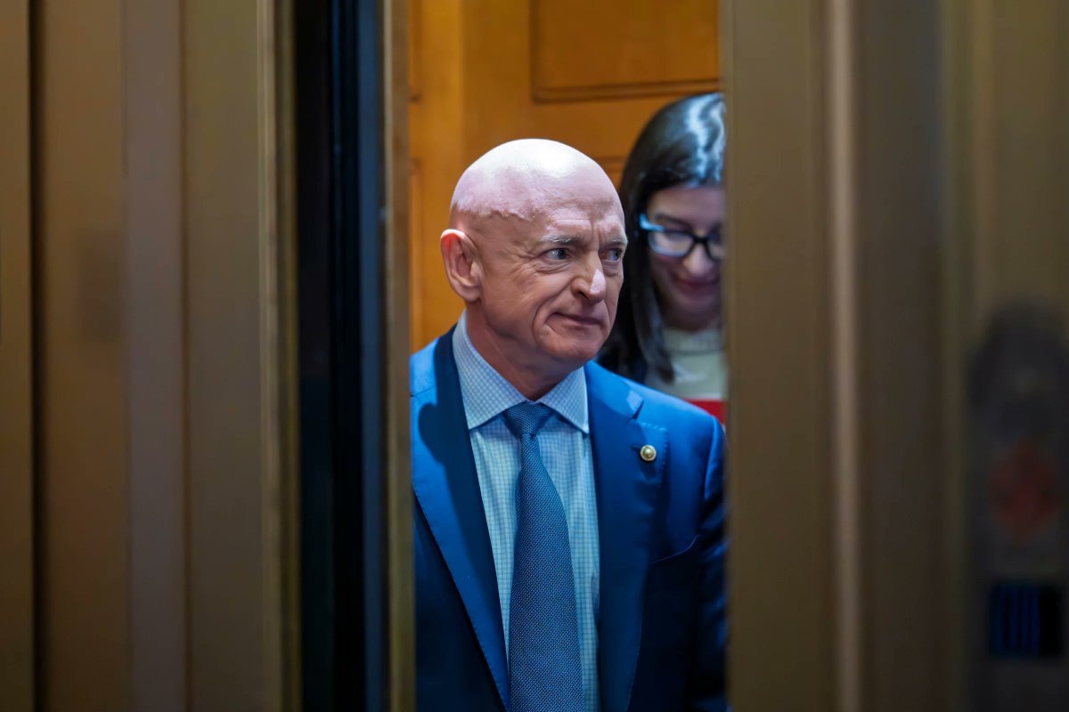 ULTRA_MAJESTY's tweet image. Federal court blocks Hegseth effort to punish Democratic senator

A federal judge has sided with Sen. Mark Kelly to stop Defense Secretary Pete Hegseth from punishing the former Navy captain for advising troops not to follow illegal orders.

U.S. District Judge Richard Leon, in a