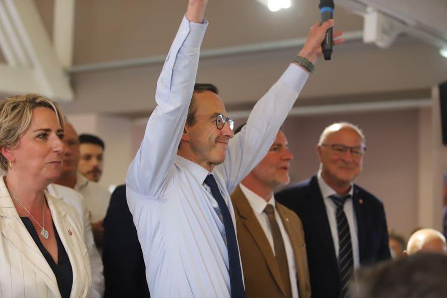 Je soutiens la candidature de <a href="/BrunoRetailleau/">Bruno Retailleau</a> en 2027 🇫🇷

À la suite de sa déclaration de candidature à l’élection présidentielle de 2027, je tiens à apporter à Bruno Retailleau mon soutien total et sans réserve 🤝

La France traverse une période de bouleversements profonds. Les