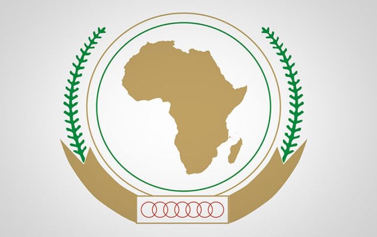 مجلس السلم الأفريقي يتمسك بتجميد عضوية السودان ويرفض «الحكومة الموازية»

تمسك مجلس السلم والأمن التابع للاتحاد الأفريقي، الخميس، بتجميد عضوية السودان في التكتل القاري، فيما جدد رفضه للحكومة الموازية ورحب بمبادرة رئيس الوزراء كامل إدريس.

لقراءة المزيد من تفاصيل الخبر يمكنك الضغط