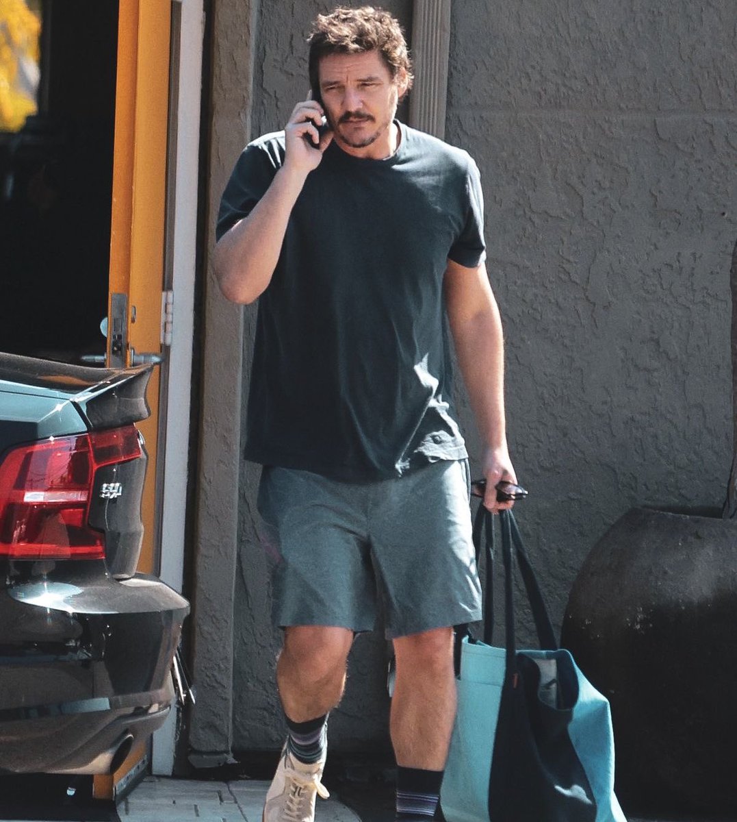 pascalismypunkk's tweet image. Joel / Pedro can grabs me anytime