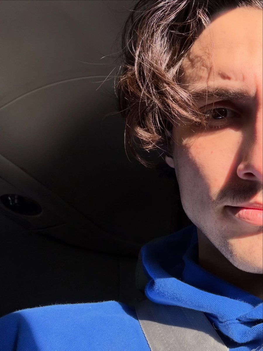 la persona que tiene mi corazón y vida entera 💙