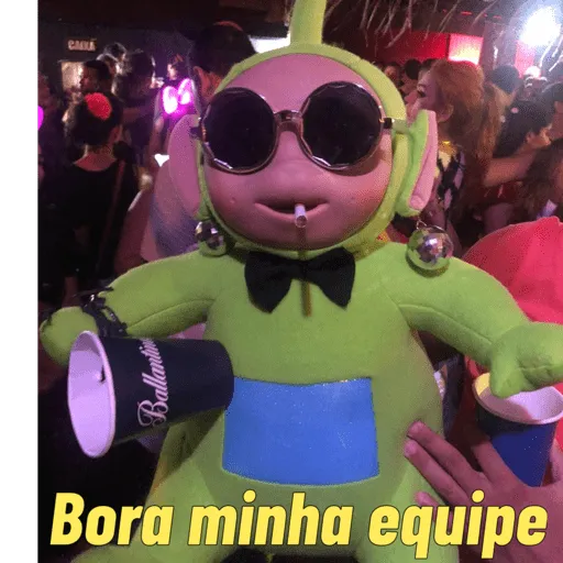oaleques's tweet photo. a tropa dos emo doido subindo pra sc amanha pq sabado tem baile emo no @b4rdonens https://t.co/YDJNpZtWSY