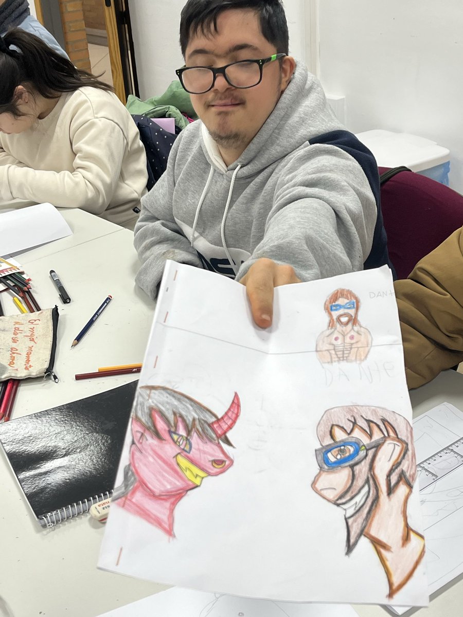 Título Propio TAEC UMA tweet media