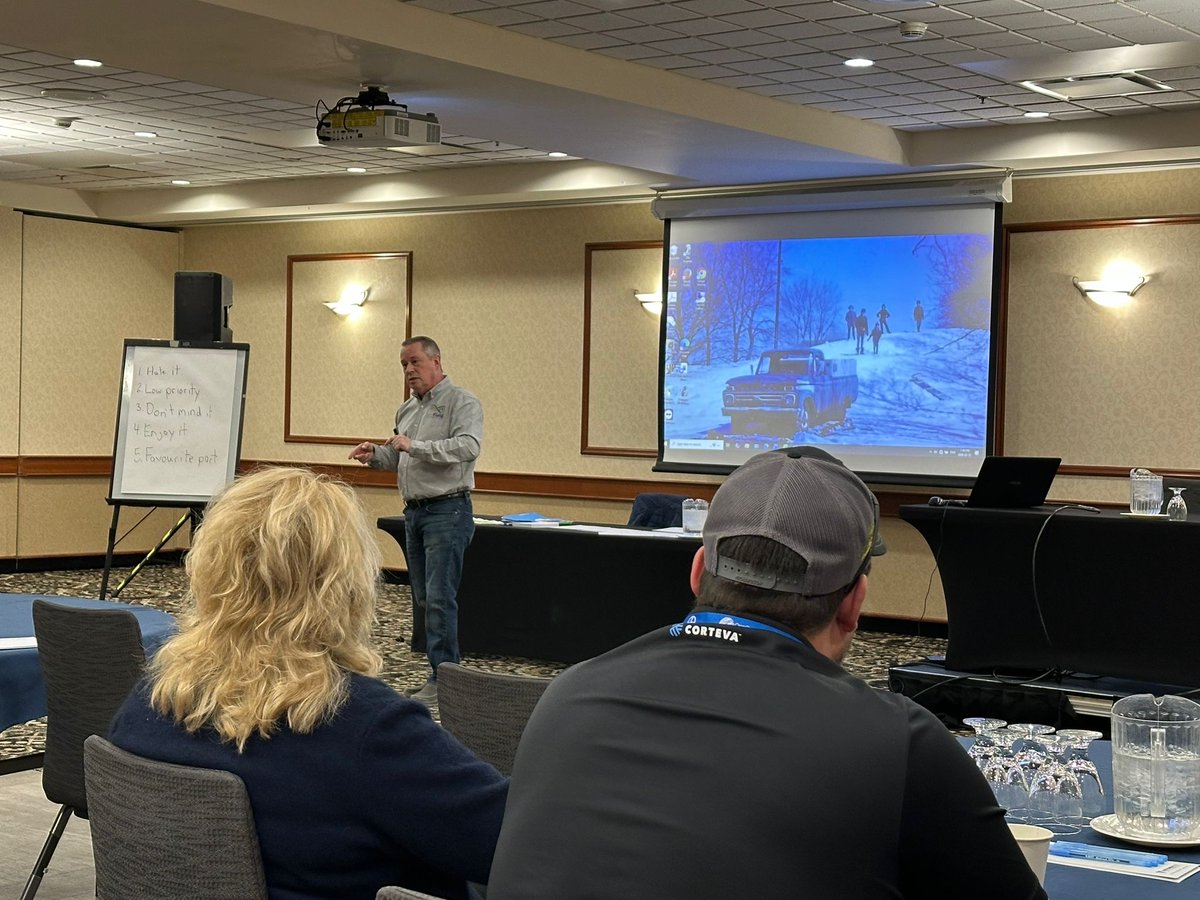 CropConnect tweet media