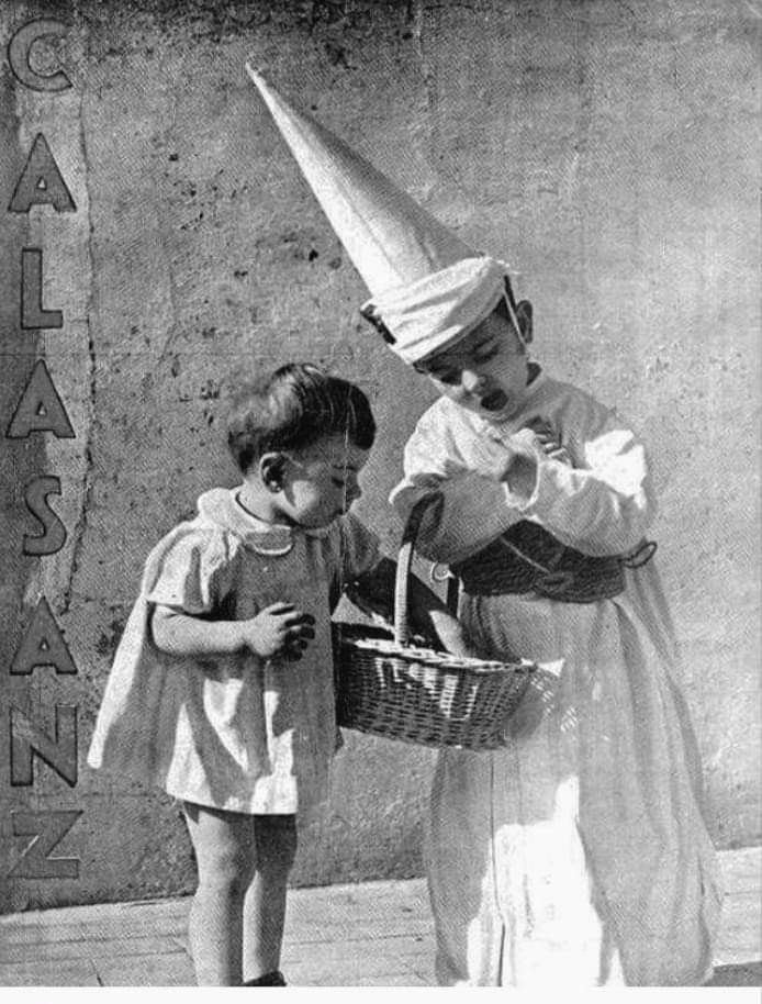 IV Seminario “Visiones de la Semana Santa de Sevilla” 

Más información e inscripción⬇️
extension.uned.es/actividad/idac…