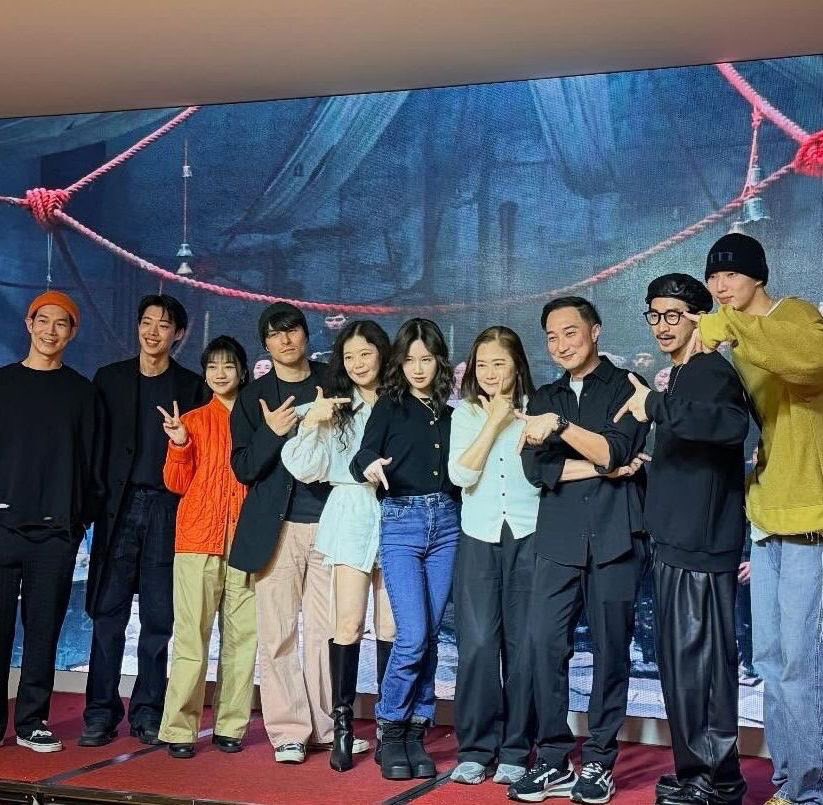 Sweet moments of Janeyeh at the Phantom wrap party 🤍✨

#janeeyeh