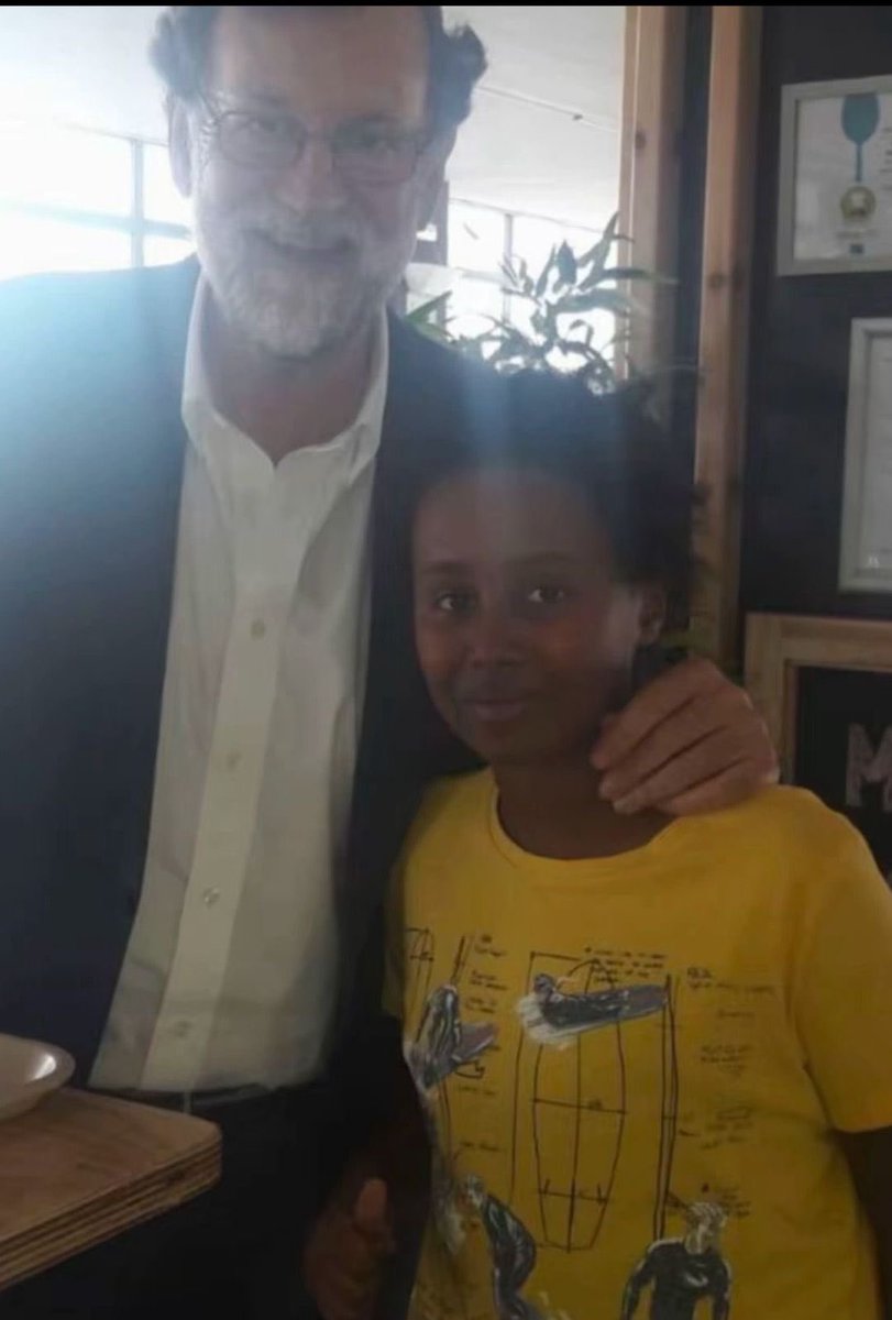 mi tio y el hijo de la que hace rastas en la playa por 2€