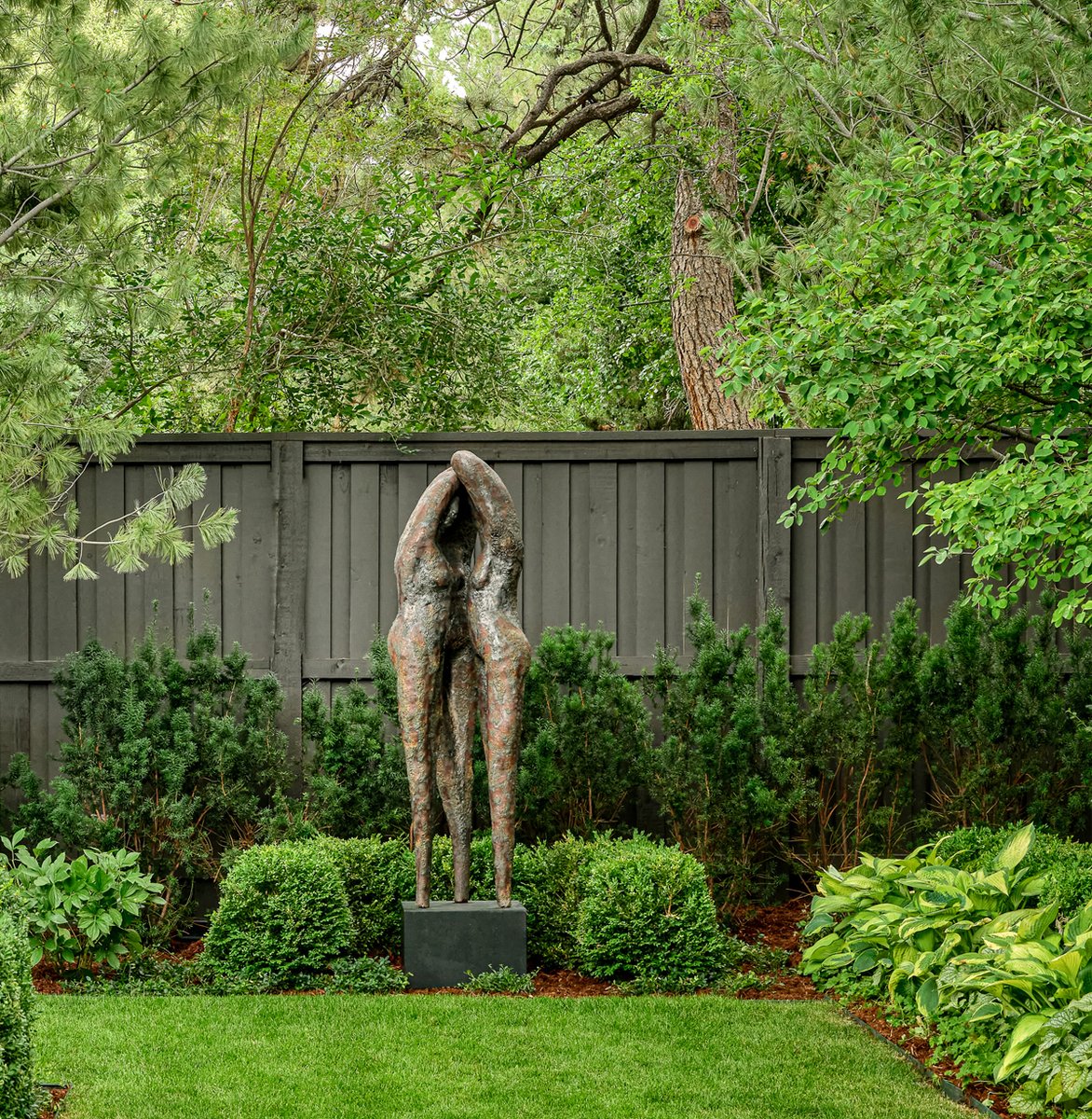 Minimal. Intentional. Serene.

Layered greens, structured hedges, and sculptural focal points come together to create a #garden that feels like a private #sanctuary.

Sometimes the most powerful design is the quietest.

#LandscapeDesign #GardenArt #SereneSpaces #OutdoorLiving