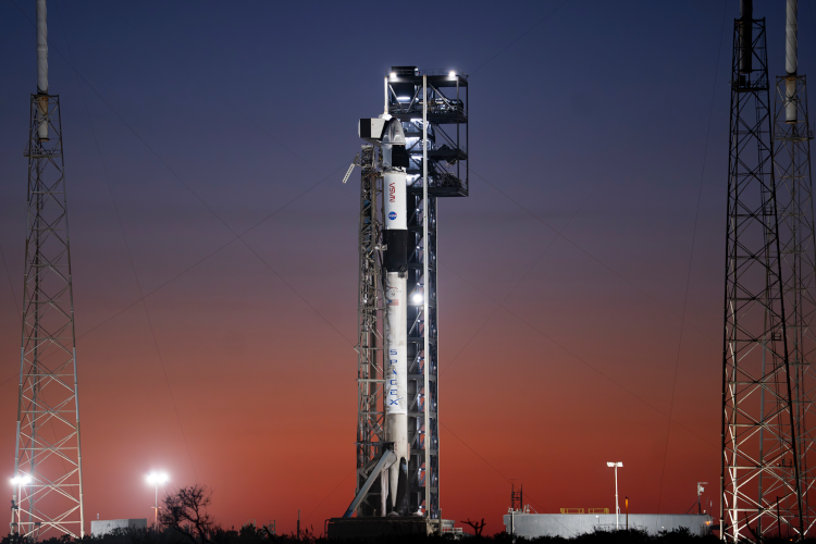 kosmonautyka's tweet photo. W piątek trzynastego lutego 2026 roku na Międzynarodową Stację Kosmiczną wyrusza kolejna załoga. #Rakieta Falcon 9 firmy #SpaceX dostarczy na #ISS czterech astronautów: dwóch Amerykanów, Francuzkę oraz Rosjanina.

Więcej o misji SpaceX Crew 12:
https://t.co/eqrDKKUdBB https://t.co/m4uZHFrqII