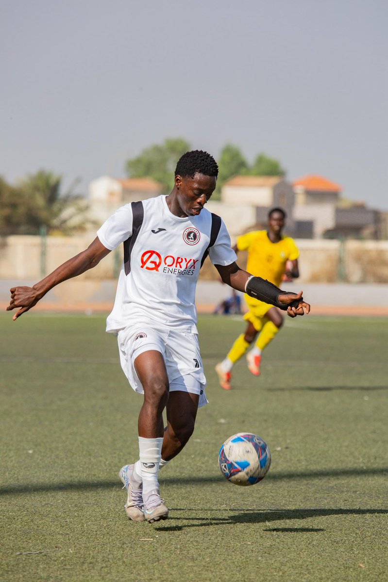 Malgré l’âpre opposition de Thies Football Club, nos jeunes ont su imposer leur jeu, multiplier les efforts et être récompensés grâce à la réalisation de Sidy Barhama Ndiaye, synonyme de qualification pour les huitièmes de finale de la Coupe du Sénégal.

Bravo à eux, ainsi qu’aux