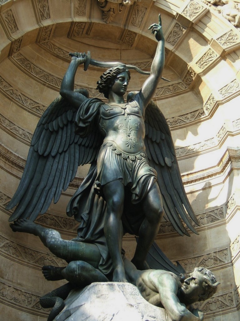 “Saint Michel Archange, défendez-nous dans le combat ; soyez notre  secours contre la malice et les embûches du démon. Que Dieu lui fasse  sentir son empire, nous vous en supplions. Et vous, prince de la milice  céleste, repoussez en enfer, par la force divine, Satan et les