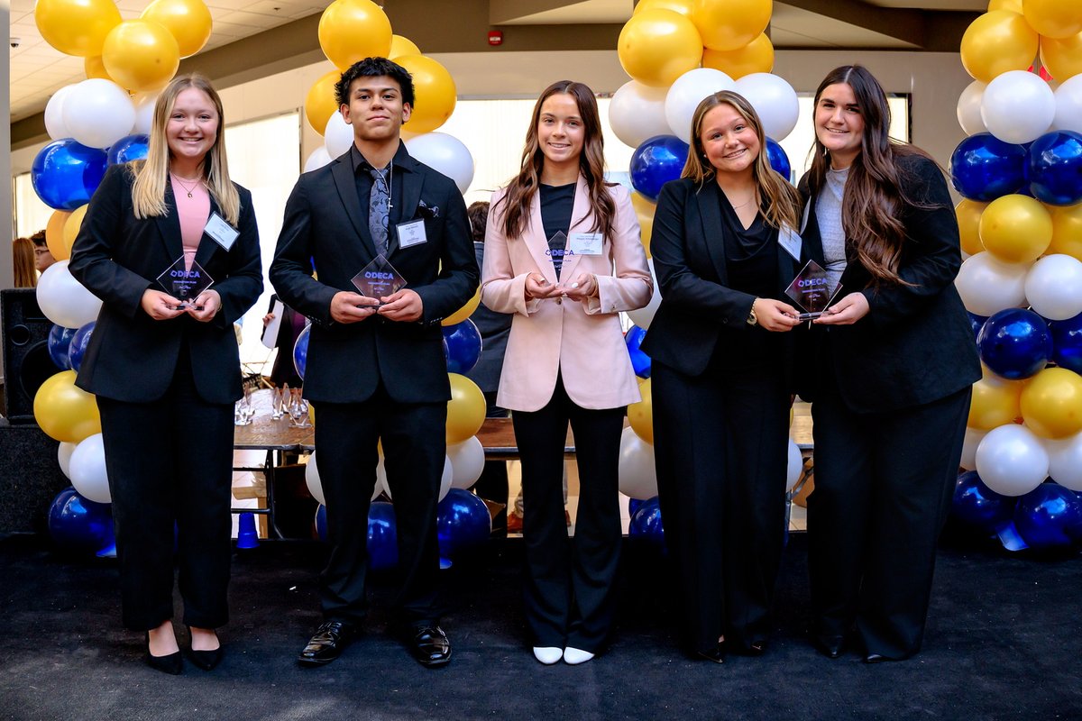 DECA District 6 Competition
Innovation Plan

Isabelle DeMoss / Reagan Wilson - 4th Place

<a href="/FHNKnightsAD/">FHN Activities</a>
<a href="/FHNtoday/">FHNtoday</a>