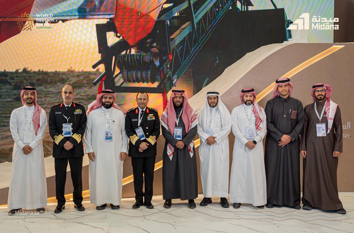 اختُتمت مشاركتنا في #معرض_الدفاع_العالمي بزيارة كريمة من معالي الفريق الركن محمد بن عبدالرحمن الغريبي، رئيس أركان القوات البحرية الملكية السعودية. وأشاد معاليه بمساهمة #ميدنة في تمرين #رياح_السلام، مثمّنًا جهود الفريق ودوره في نجاح التمرين.