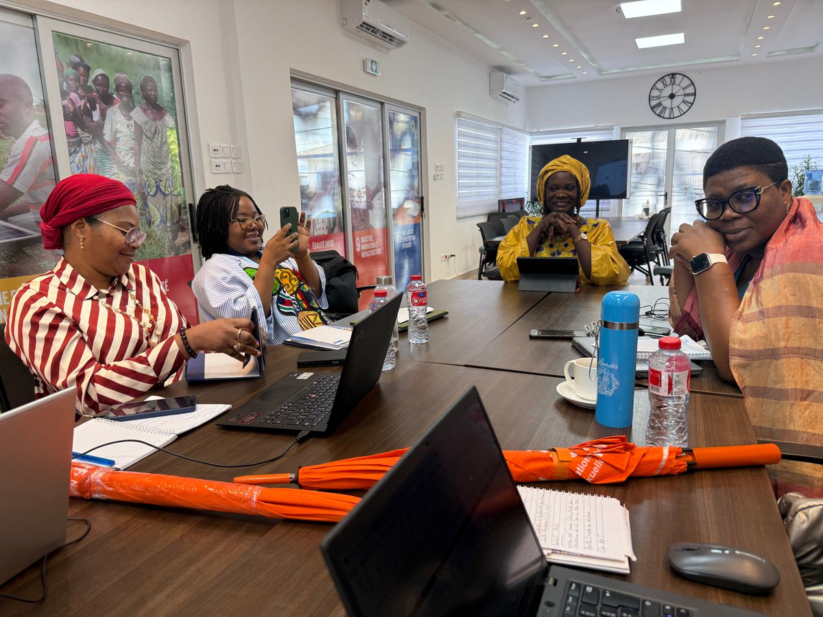 UNBenin's tweet image. Les chargés_es de communication @UNBenin sont en retraite de travail pour renforcer la communication conjointe. Les travaux ont été officiellement lancés par @aminatousar qui a salué l’engagement du groupe en faveur d’une communication + stratégique, cohérente et impactante #ODD.