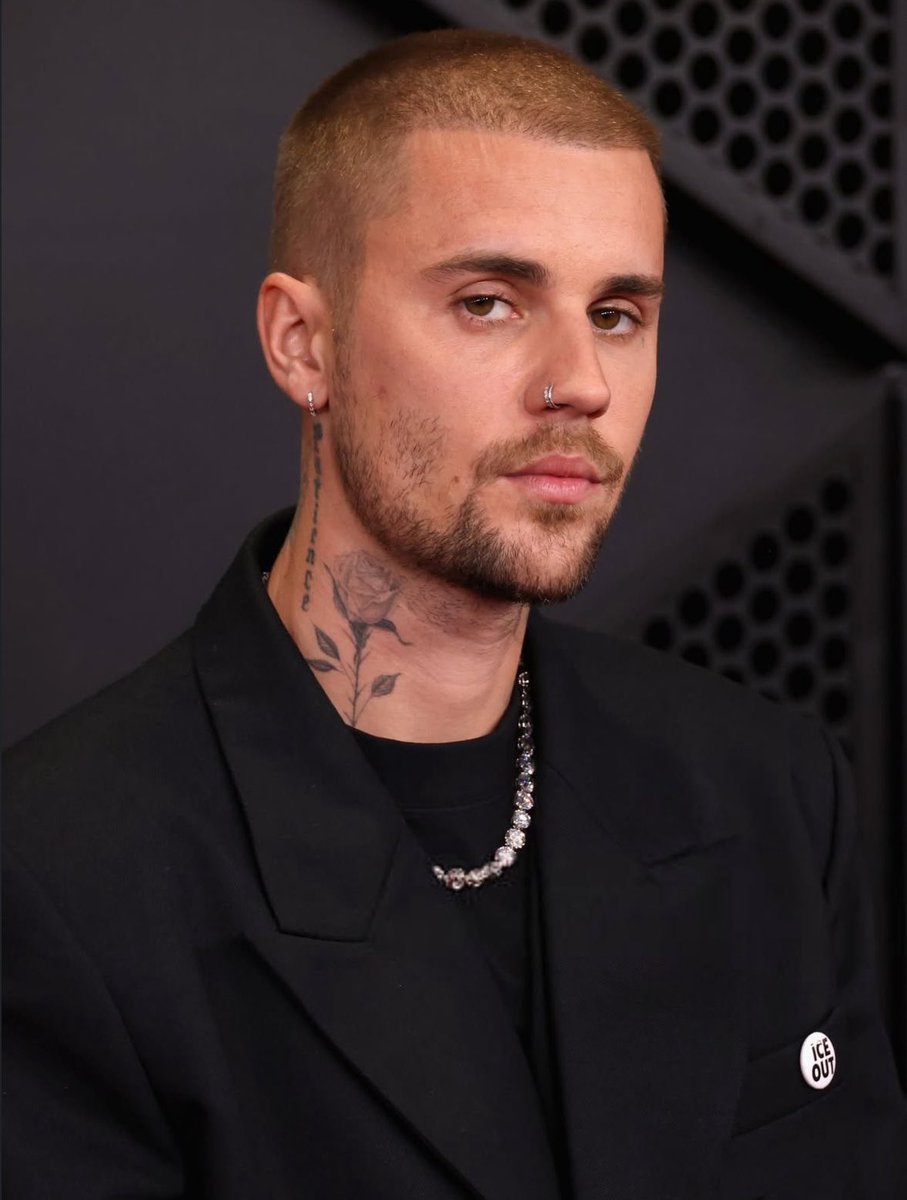 Bad Bunny DTmF 💎 tweet media