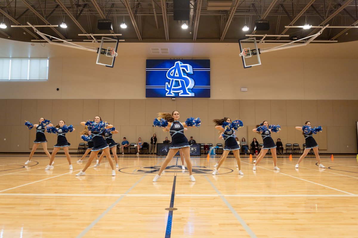 SASAustin's tweet photo. The SPC Winter Pep Rally recently brought the Upper School community together to recognize &amp; celebrate our winter athletes as they prepare for championship competition. We are proud of their dedication &amp; wish all of our winter athletes the very best as they represent SAS at SPC. https://t.co/FnXGhLa2Qt