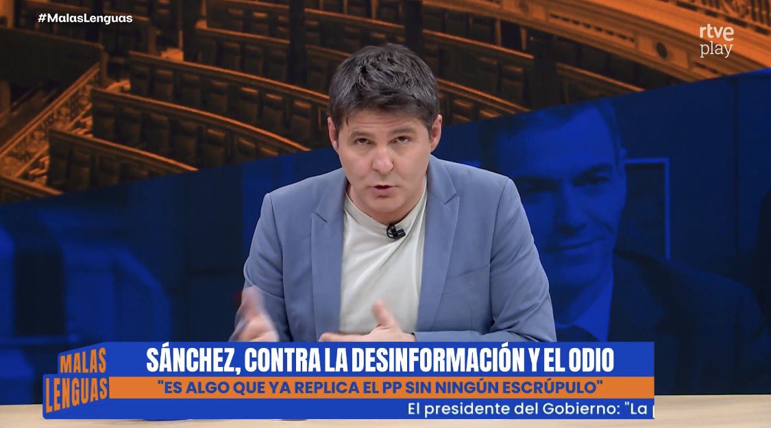 alandete's tweet image. Exactamente este es el patrón. Sánchez apunta desde la tribuna. La propaganda autocomprada en TVE dispara. Iglesias remata. Lo lamentable es que haya compañeros que salgan de inmediato a dar pábulo —«ah, sí, pueden ser bulos»— en lugar de condenar el ataque a la prensa.