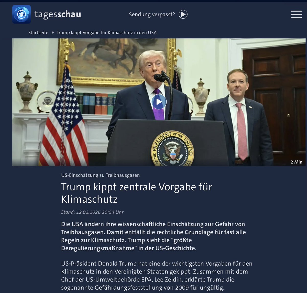 Großartige Neuigkeiten: Die Physik wurde endlich per Präsidialerlass abgeschafft. CO₂ ist jetzt offiziell harmlos, Gletscher schmelzen aus Spaß und die Atmosphäre stimmt demokratisch ab. Wenn man die Wissenschaft nicht mag – einfach verbieten. Problem gelöst. 🇺🇸✨