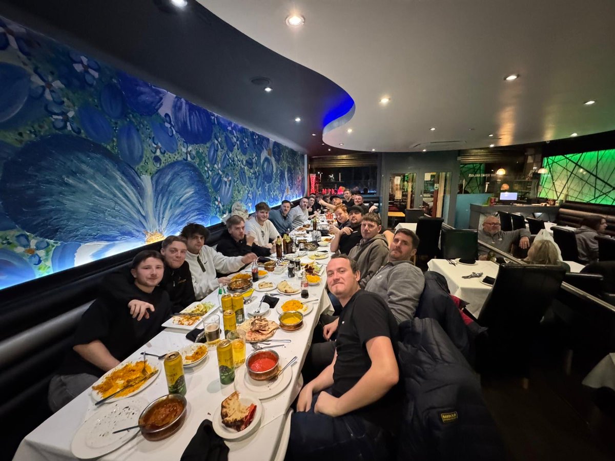 De-Veys Football Club. tweet media