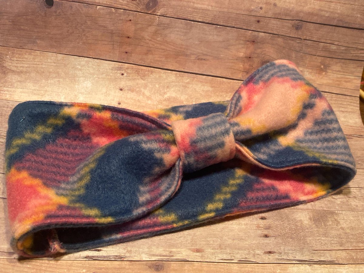 KingdomShop7's tweet photo. Fleece headband, ear warmer, gifts under 10, Christmas gifts, gifts for her, stocking stuffers, winter headband https://t.co/rM3OzzXxyt #Artisancrafted #Handmadegifts #KingdomWorkshop #giftsunder10 #Easter #handcrafted #StockingStuffers https://t.co/l5gTTz7Pcv