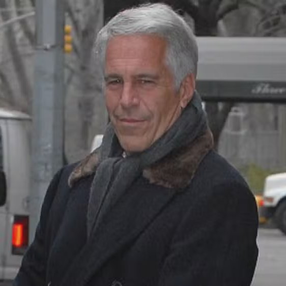 republiqueBRA's tweet photo. 🚨 🇧🇷 EITA! Documentos de Jeffrey Epstein apontam que o financista possui um CPF brasileiro, emitido em 2003 e ainda com situação regular. https://t.co/moWxdP5B9H