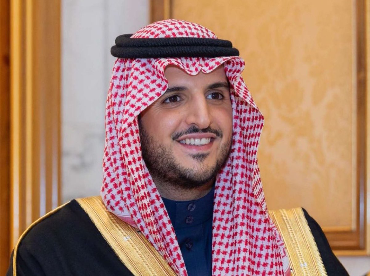 الأمير فواز بن سلطان بن عبدالعزيز بعد تعيينه محافظًا للطائف:

أسأل الله عز وجل التوفيق والسداد لما فيه خدمة الدين ثم الملك والوطن.

-