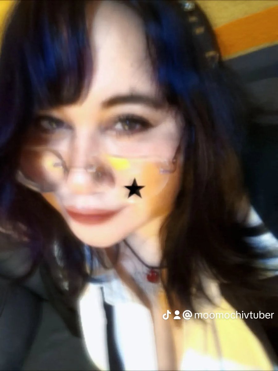 Mi vida ha tenido hartos cambios ultimamente y a pesar que no puedo hablar mucho de ello espero que todos me esten deseando suerte ;;