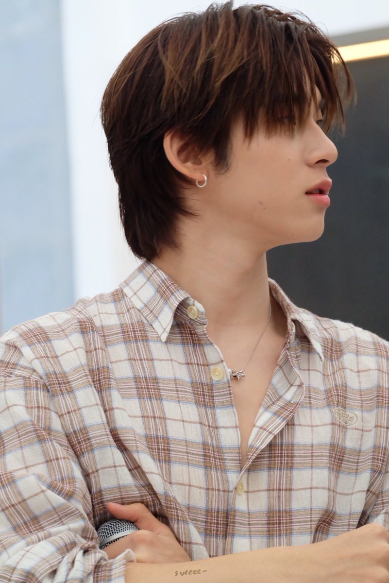 เฮียน้องตี๋ 😎

SUREFRESH WITH TEETEE  
#SUREFRESHxTeeTee
#twnpich