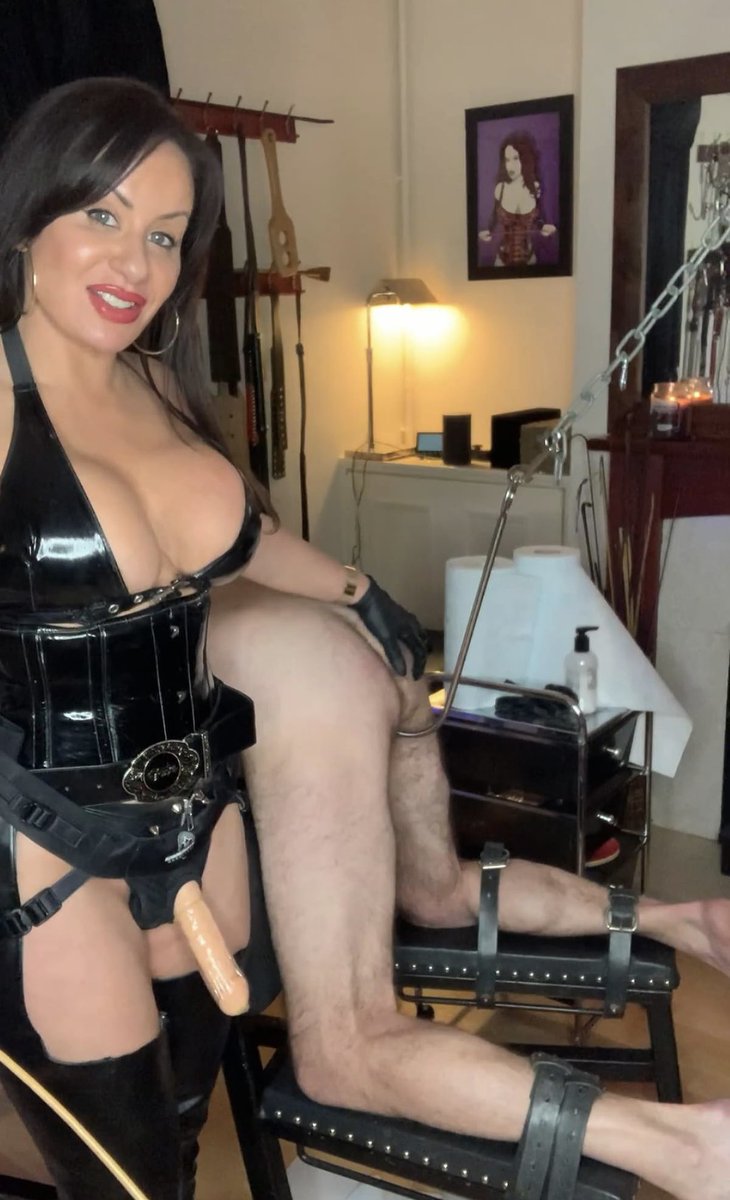 MistressGoddess tweet media