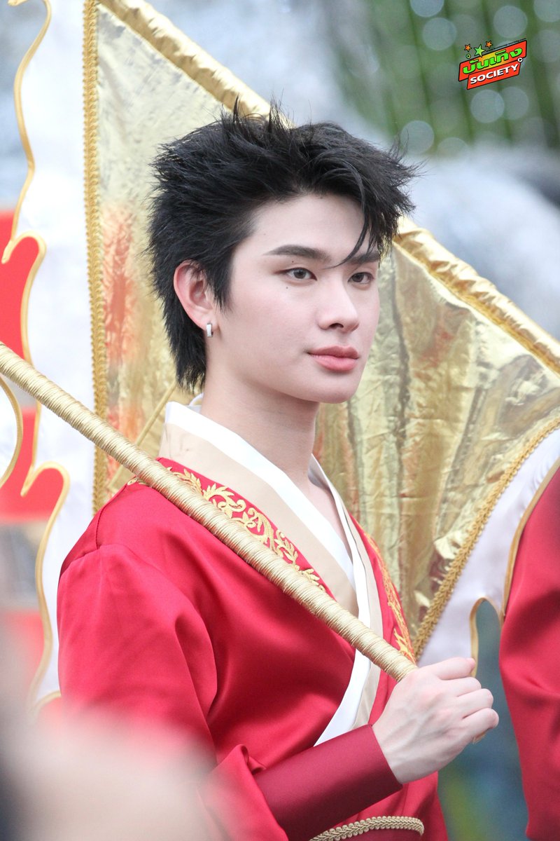 "จินวุค - ไทย"ในพิธีเปิดงานตรุษจีนไอคอนสยาม 2569 “ICONSIAM A PROSPEROUS CHINESE NEW YEAR 2026”

CNY ICONSIAM WITH BUS 
#BUSCNYatICONSIAM
#BUSbecauseofyouishine
#JINWOOKkim #THAIchayanon