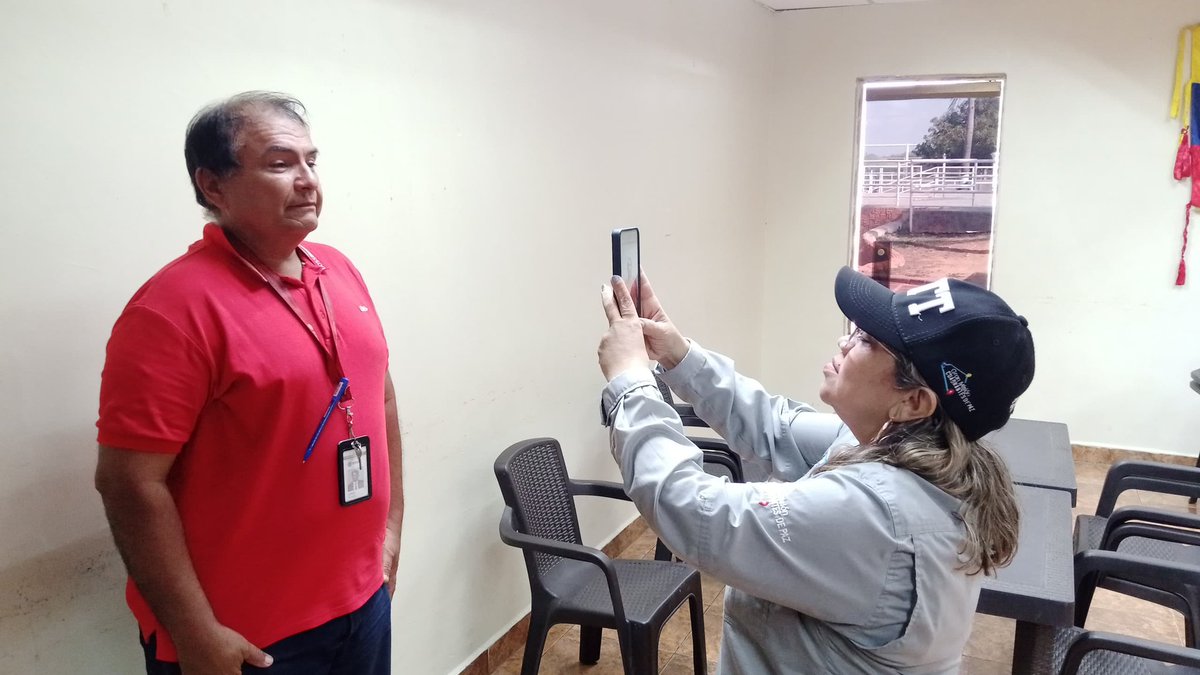 Trabajadores de PDVSA, fueron beneficiados en operativo especial de trámites vehiculares realizado por el INTT, en aras de seguir garantizando el servicio al pueblo.