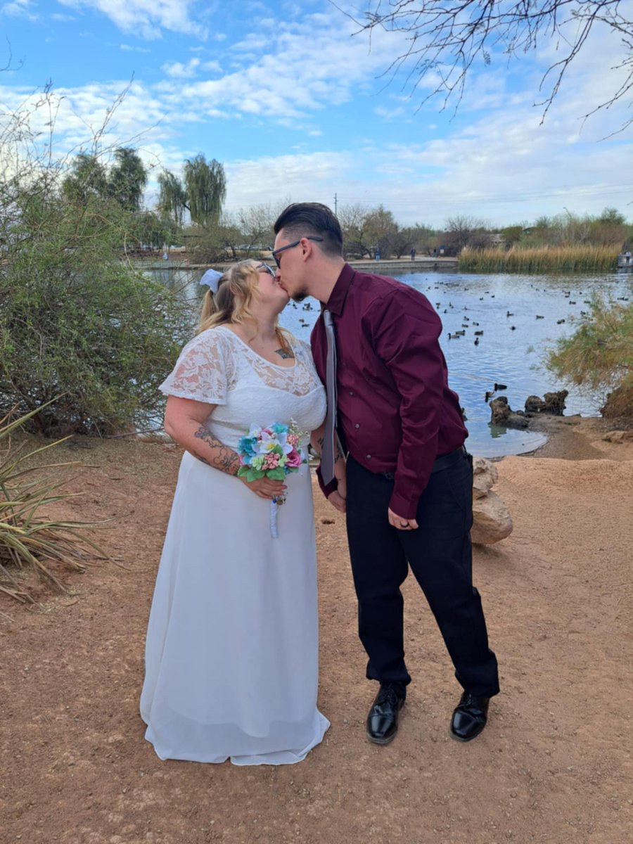 Pan1cPandaa tweet media