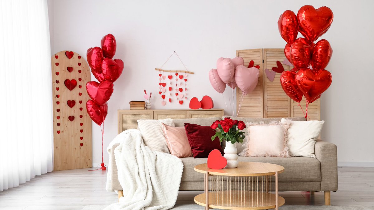 5 Ideas for a Cosy Valentine’s Day at Home ❤️

Sometimes, the most meaningful moments happen right at home.

Our latest blog shares 5 simple ways to make Valentine's feel extra special, without even leaving the house.

Read our blog here: homesbyesh.co.uk/5-ideas-for-a-…