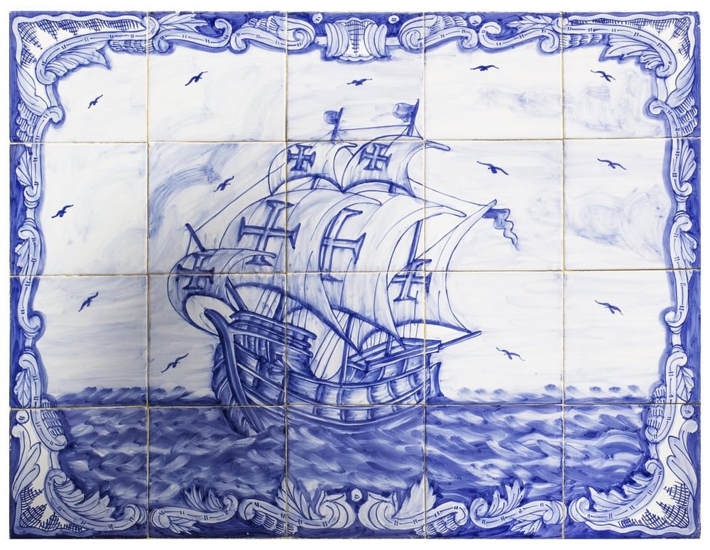 Strolling through the enchanting streets of Portugal? Keep your eyes peeled for the stunning azulejos! These beautiful blue tiles adorn buildings, churches, and homes, but they’re more than just a feast for the eyes.  travelingwithmj.com/decorative-por…